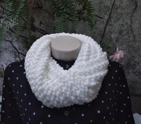 Conjunto Cachecol Maxi Gola e Gorro em Tricô - Branca