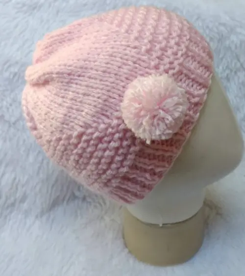 Conjunto Gorro e Sapatinho em Tricô rosa com pompom para Bebê -