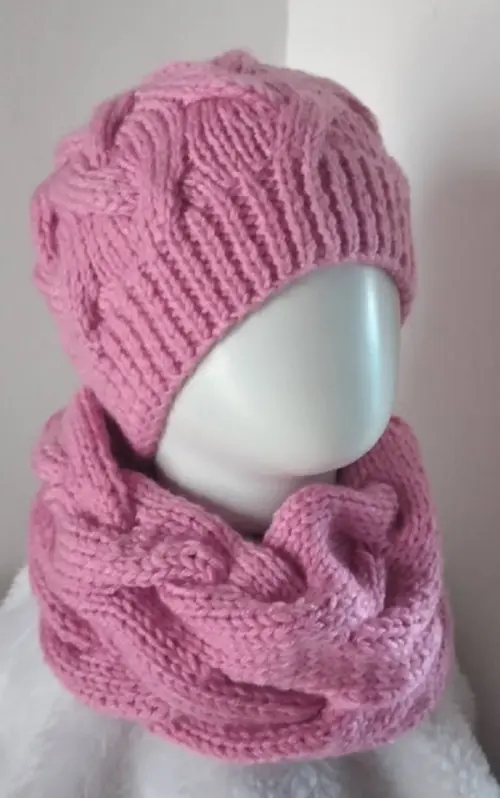 Gorro e gola cachecol  Infantil em Tricô Rosa
