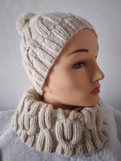 Cachecol gola  e gorro  em tricô  trançado- natural