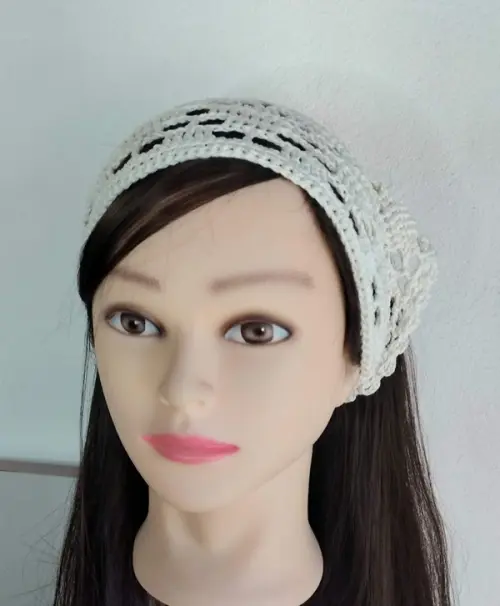 Bandana em  Crochê   branca- lenço para cabelos