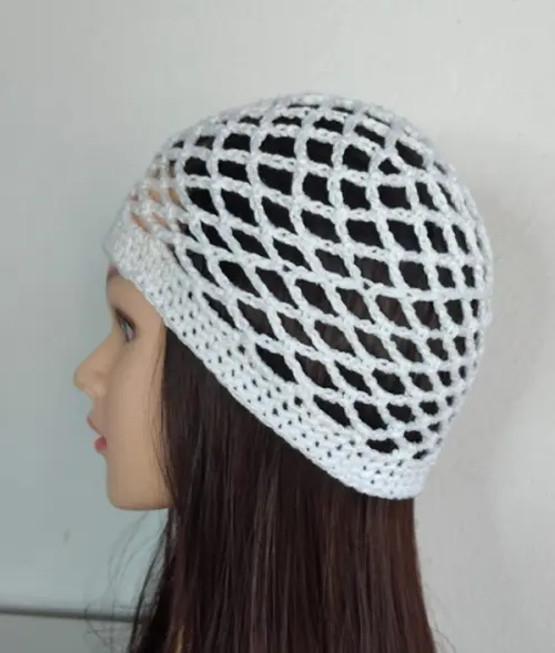 Gorro headpiece em crochê artesanal branco