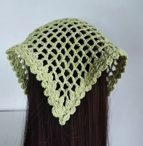 Bandana em  Crochê  arcos verde- lenço para cabelos