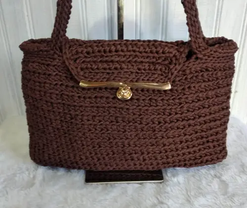 Bolsa de Crochê Personalizável com Fecho Dourado - Design Exclu