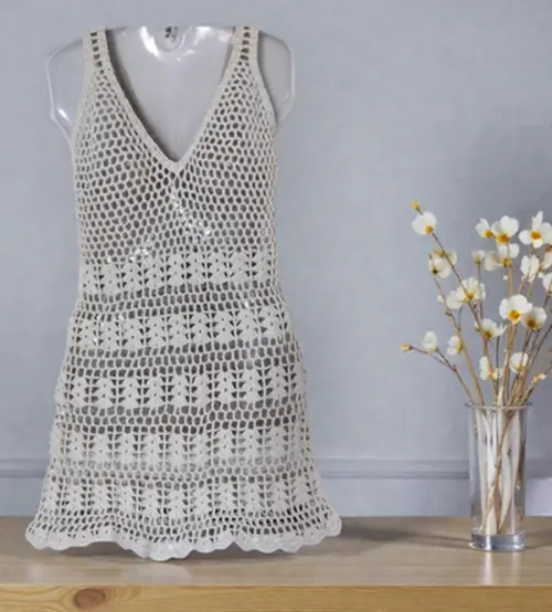 Saída de praia  vestido em crochê   - natural