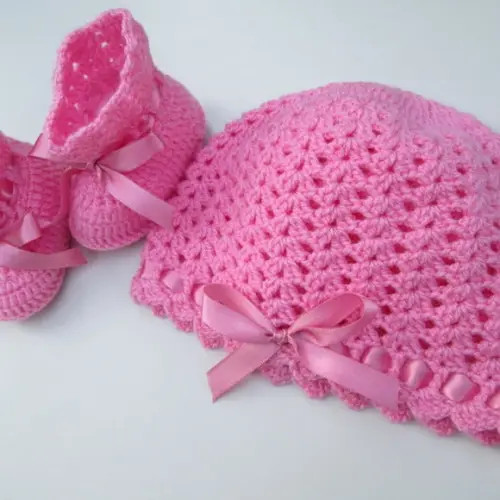 Sapatinho e Gorro para Bebê em Crochê - Rosa Escuro