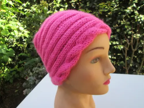Cachecol e Gorro em Trico  na cor Pink- feito à mão