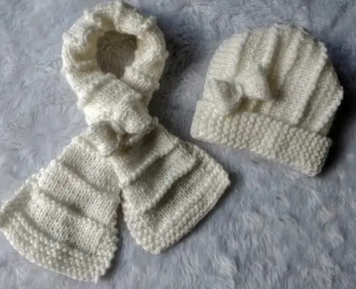 Cachecol e Gorro Infantil em Tricô com Laço - Off White