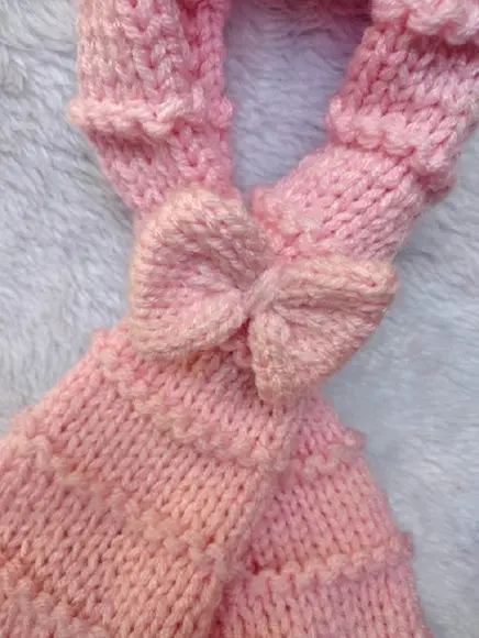 Cachecol e Gorro Infantil em Tricô com Laço -cor rosa - feito ?