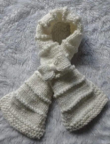 Cachecol infantil em tricô com laço - cor natural