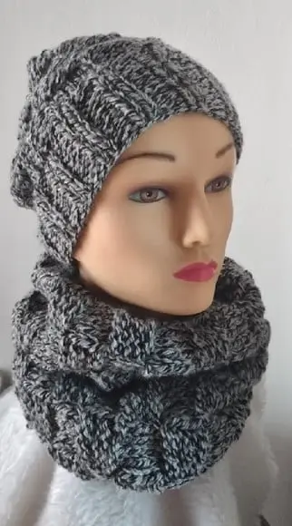 Cachecol Gola e Gorro em de Tricô - Mesclada Cinza