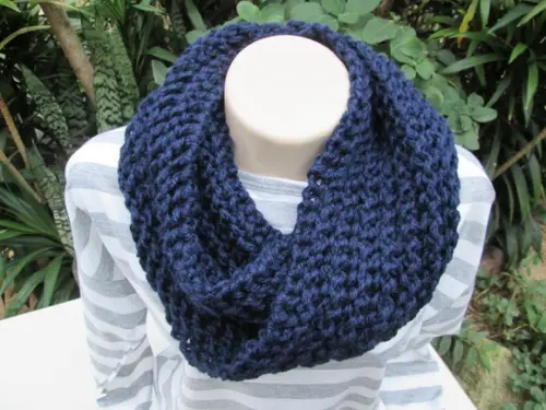 Cachecol Maxi Gola em Tricô - Azul Escuro