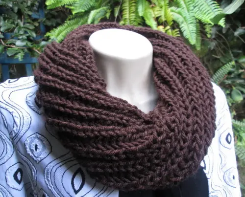Cachecol Maxi Gola em Tricô - Marrom