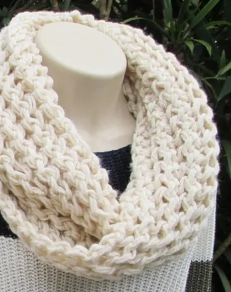 Cachecol Maxi Gola em Tricô - Off White