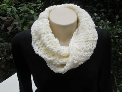 Conjunto Cachecol Gola e Gorro Trico Viena- Cru Natural
