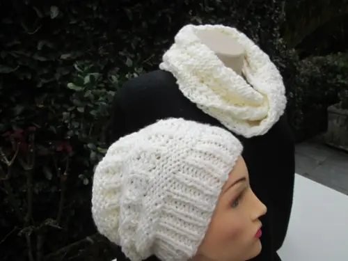 Conjunto Cachecol Gola e Gorro Trico Viena- Cru Natural
