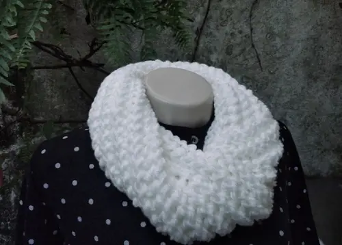 Conjunto Cachecol Maxi Gola e Gorro em Tricô - Branca