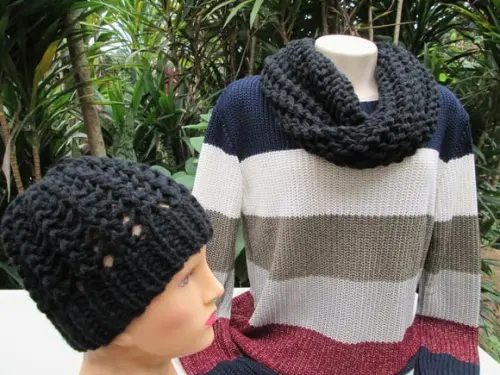 Conjunto Cachecol Maxi Gola e Gorro em tricô - Preta