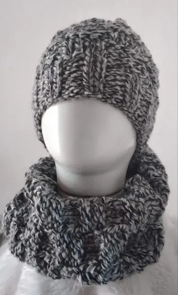 Gorro e Gola de Tricô Infantil - Mesclada Cinza