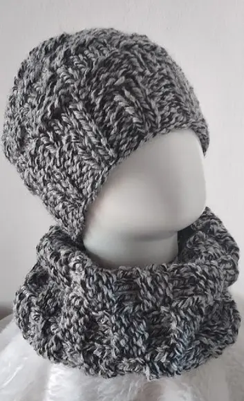 Gorro e Gola de Tricô Infantil - Mesclada Cinza