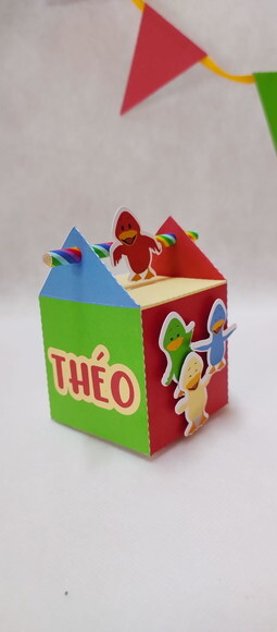 Caixa Cubo Canudo Gatinho Minimalista
