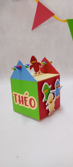 Caixa Cubo Canudo Gatinho Minimalista