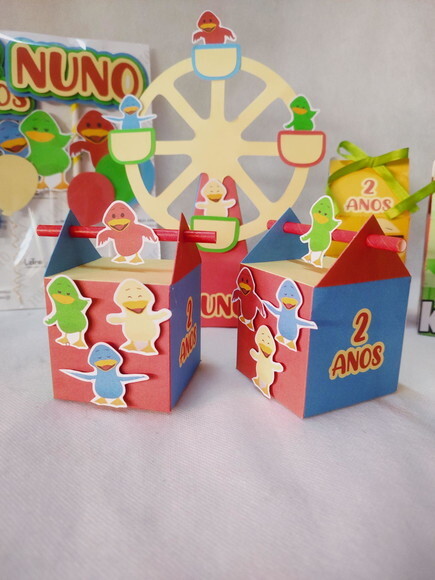 Caixa Cubo Canudo Patinhos Coloridos