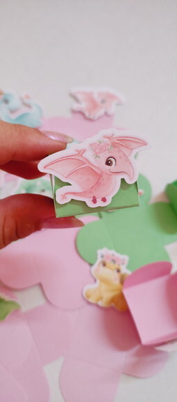 Forminha para Doces Dinossauro Baby - Kit com 20 Unidades