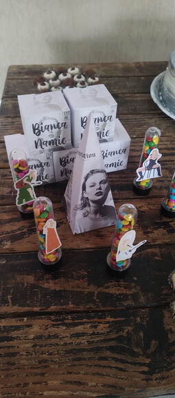 Kit Aniversário Taylor Swift
