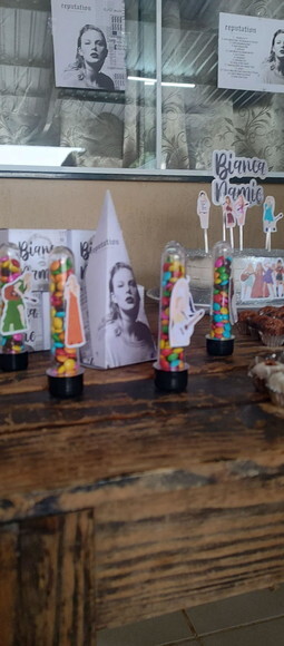 Kit Aniversário Taylor Swift - 130 Itens + Brinde