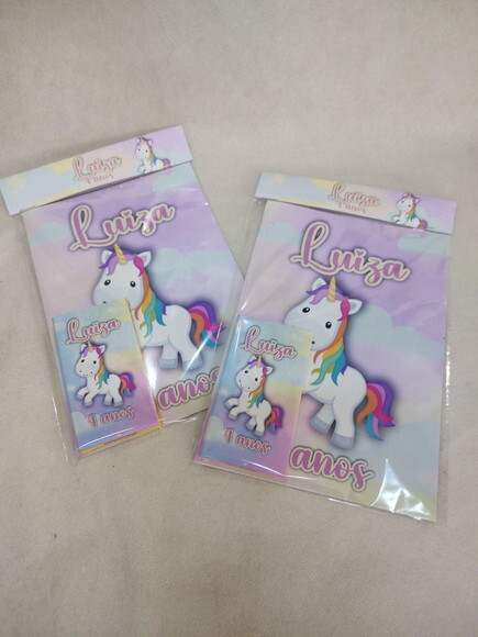 Kit Livro de Colorir e Giz Unicórnio