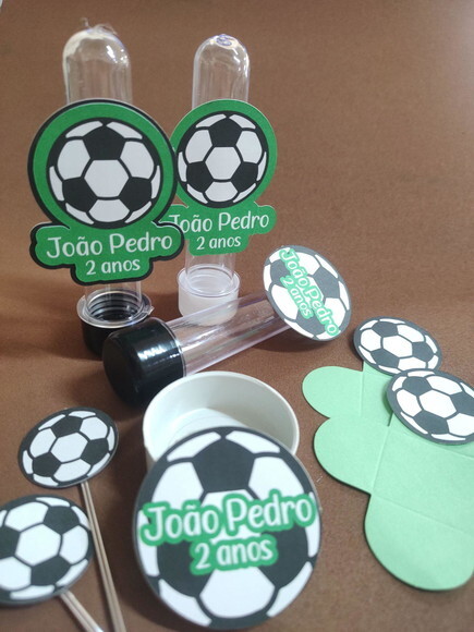 Latinha Futebol Aplique Bola