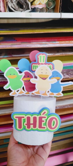 Topo de Bolo Patinhos Coloridos