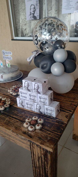 Caixa Cubo Taylor Swift
