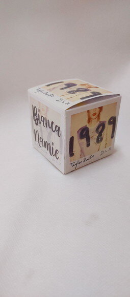 Caixa Cubo. - Taylor Swift