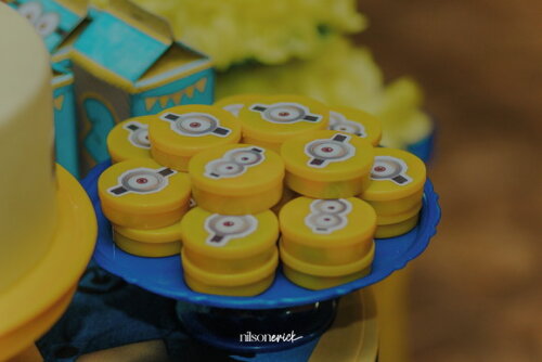 Latinhas Adesivadas Minions
