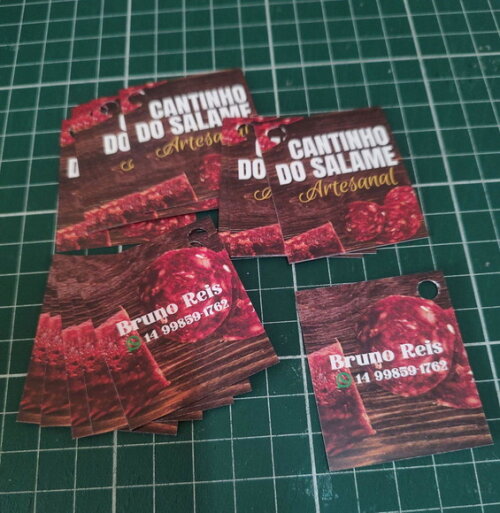 Tag com Furo Personalizada - 100 Unidades