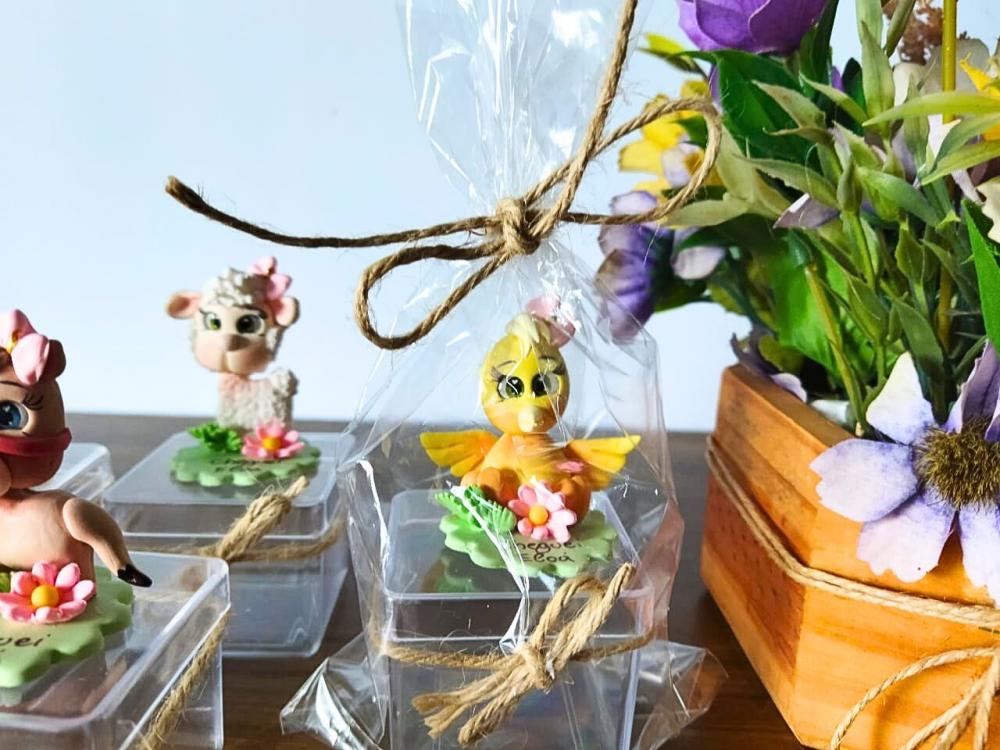 kit 10 caixinhas luxo fazendinha rosa em biscuit com nome