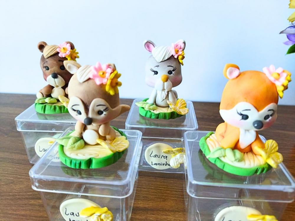 caixinha luxo biscuit bosque encantado menina 10 uni