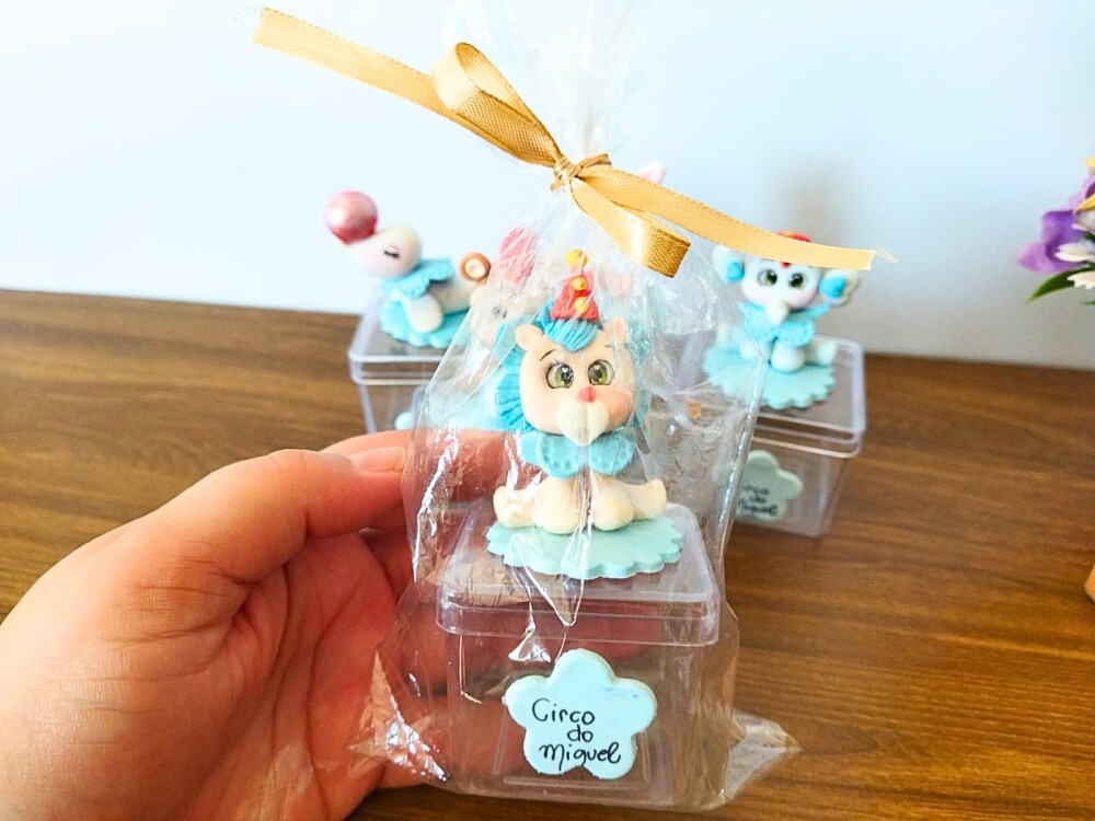 10 caixinhas luxo menino tema circo em biscuit para aniversário