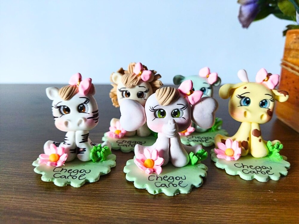 caixinha personalizada safari menina cand color em biscuit