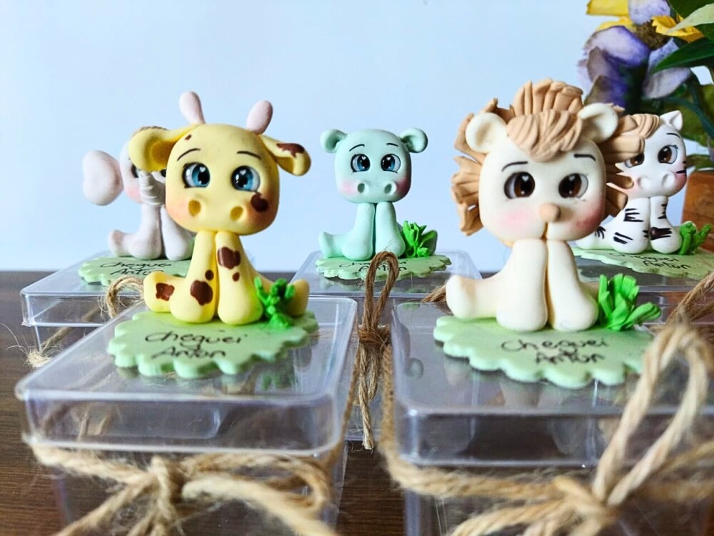 caixinha personalizada safari menino classico em biscuit