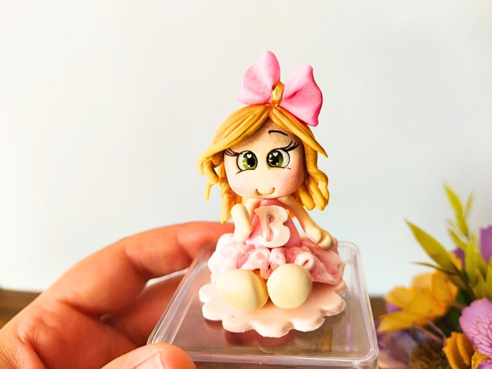 5 caixinhas de luxo barbie biscuit com boneca e inicial personali