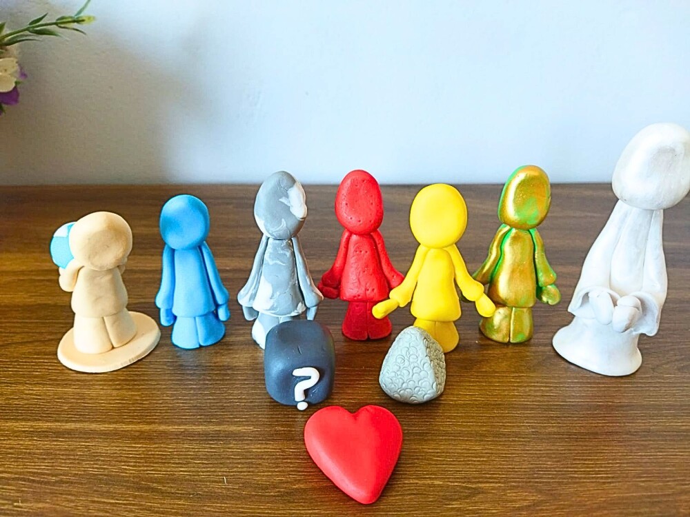 kit bonecos constelação familiar de biscuit sentimentos 10 peç