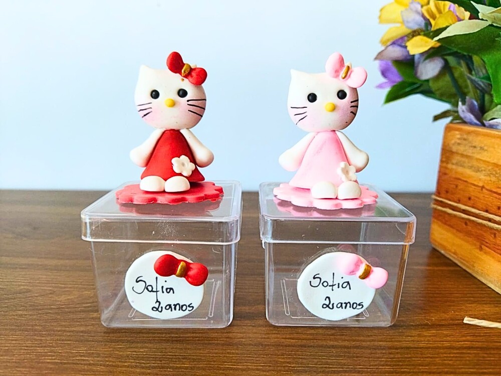 10 lembrancinhas hello kitty de biscuit aniversário