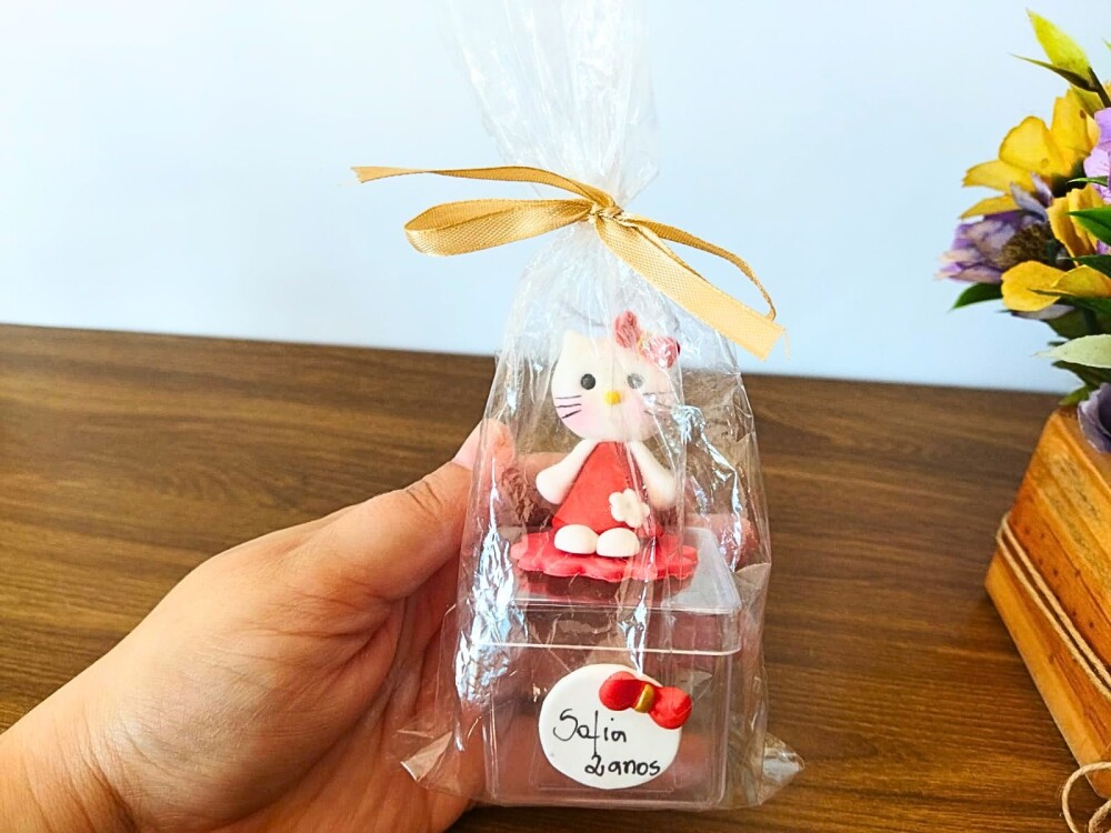 10 lembrancinhas hello kitty de biscuit aniversário
