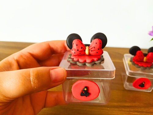 10 caixinhas personalizadas minnie biscuit orelhas e laço cláss