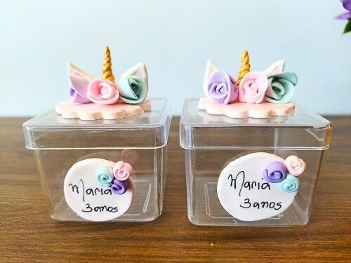 kit 10 caixinha unicórnio tiara lembrancinha em biscuit personalizada