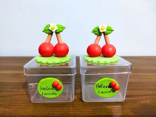 kit 10 caixinhas luxo cerejinha em biscuit lembrancinha 1 aninho
