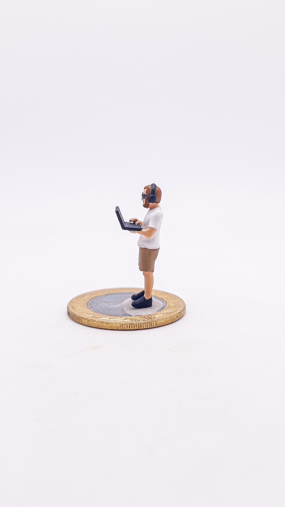 Homem com Computador Miniatura M1121A